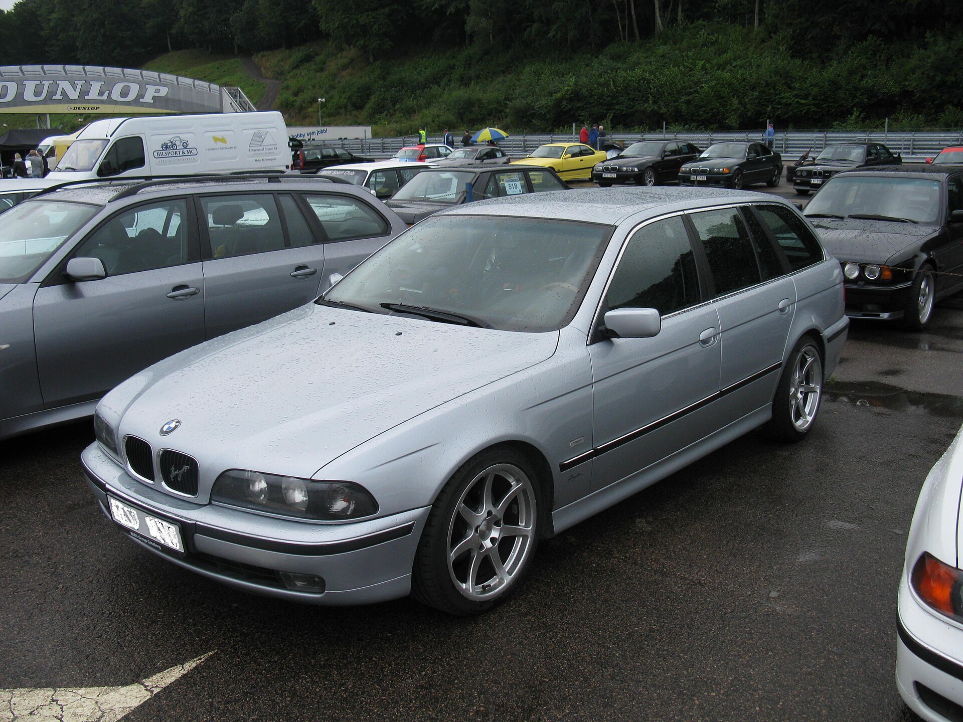 5 Series E39/2 Touring in a real licensed photograph