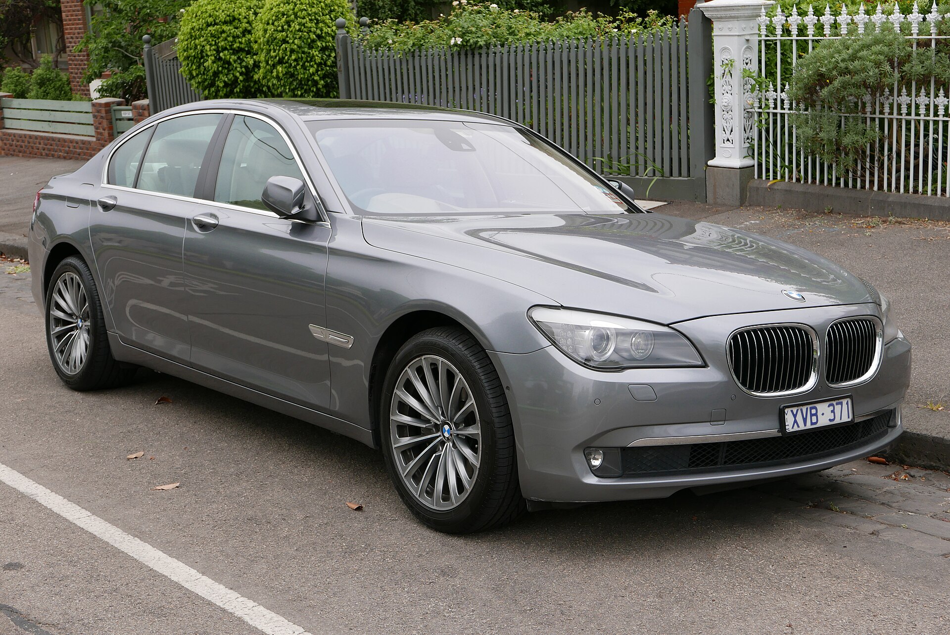 7 Series F01 Sedan in a real licensed photograph