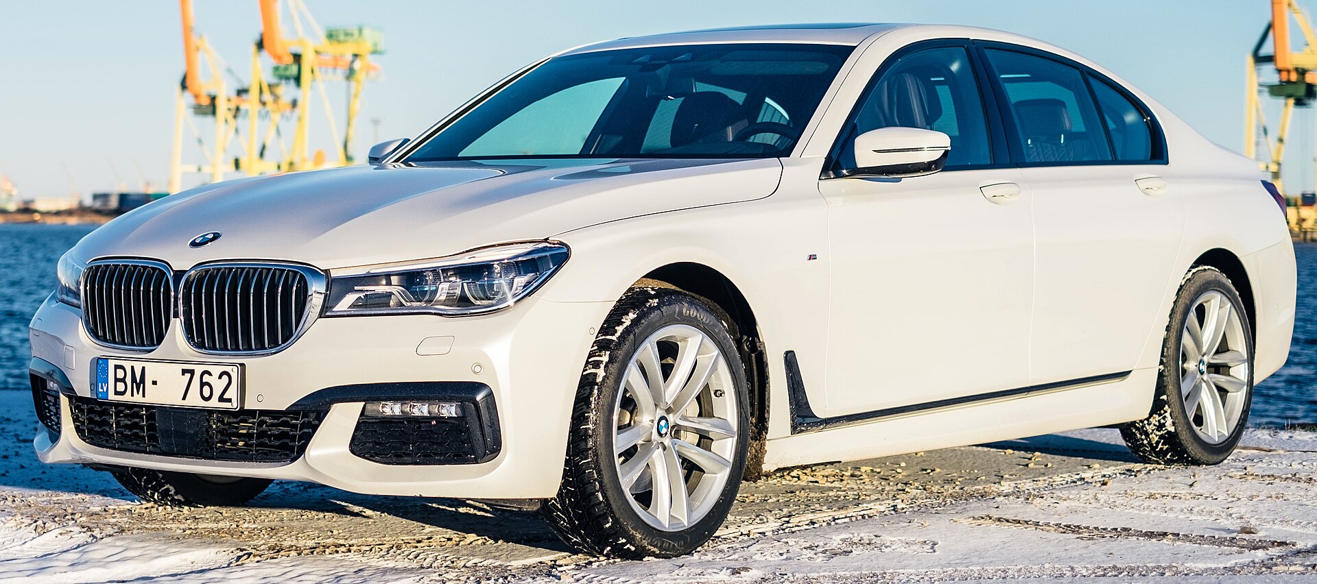 7 Series G11 Sedan in a real licensed photograph