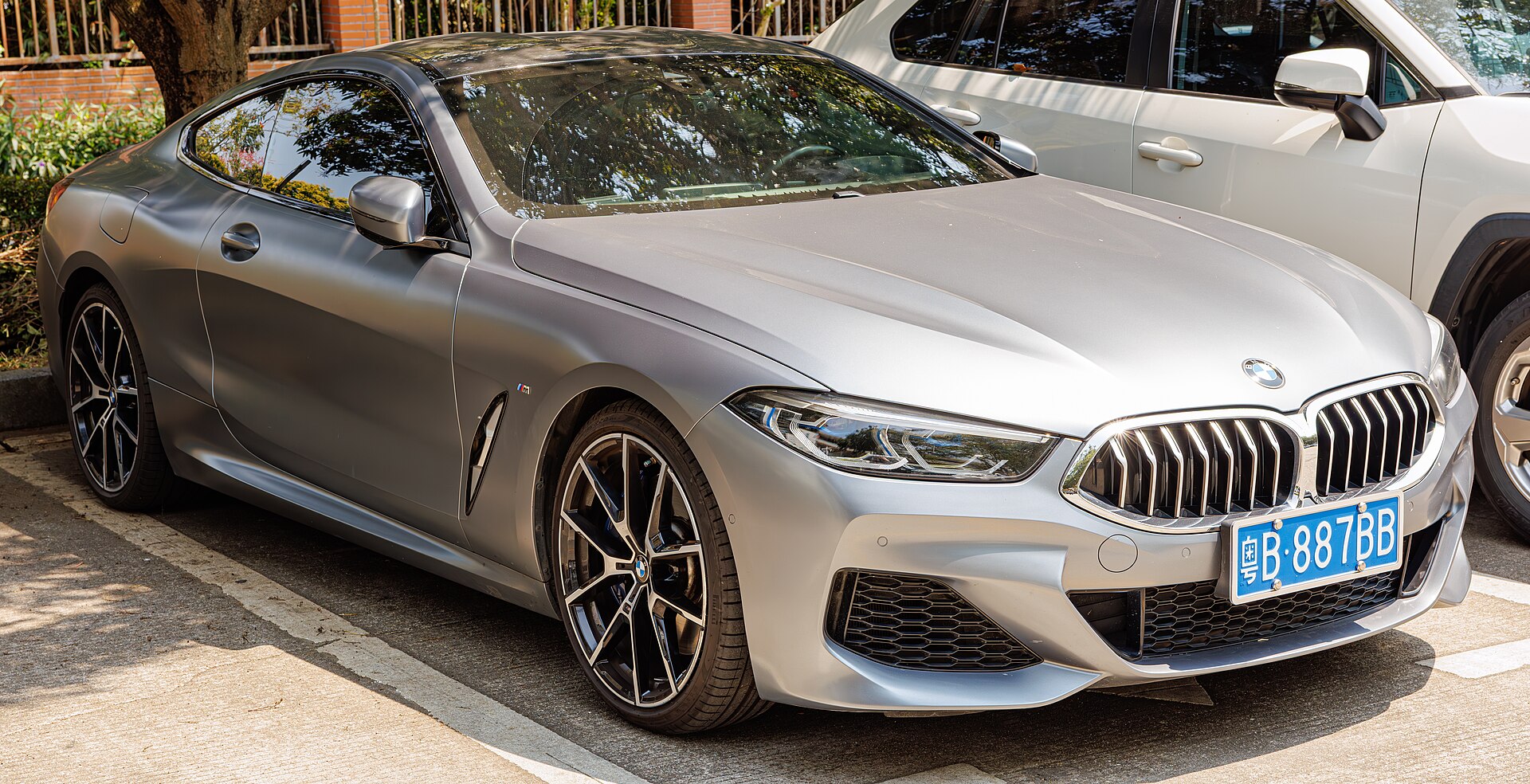 8 Series G15 Coupe in a real licensed photograph