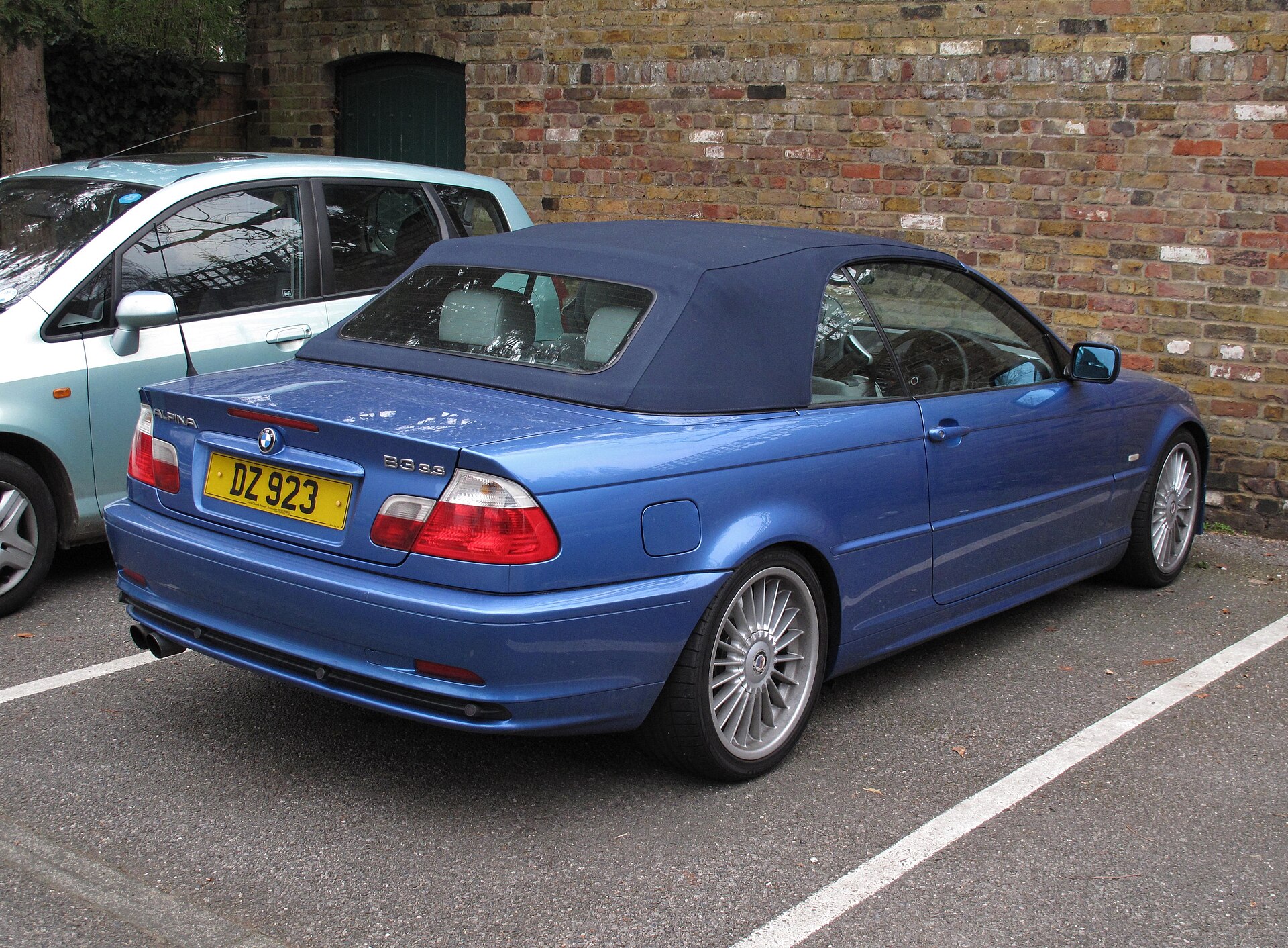 B3 / D3 ALPINA B3 E46 Cabriolet Cabriolet in a real licensed photograph