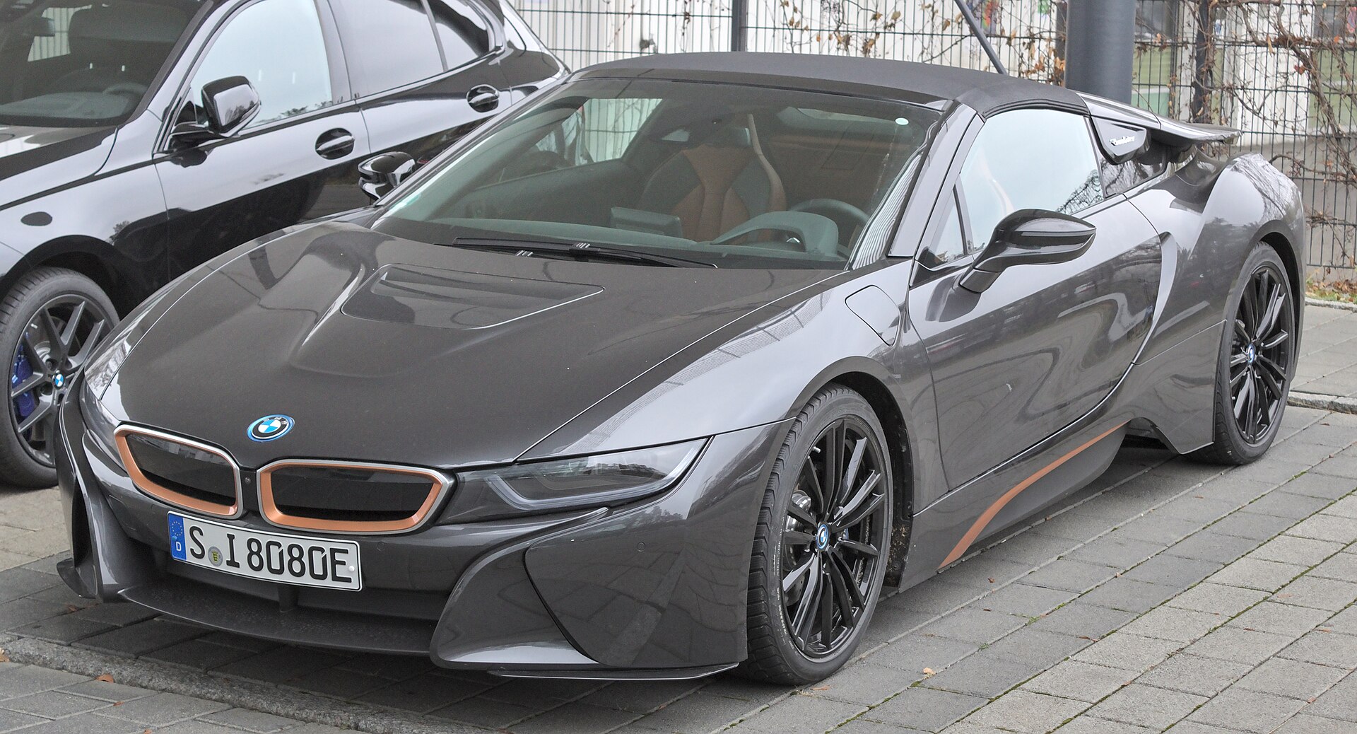 i8 I15 Roadster in a real licensed photograph
