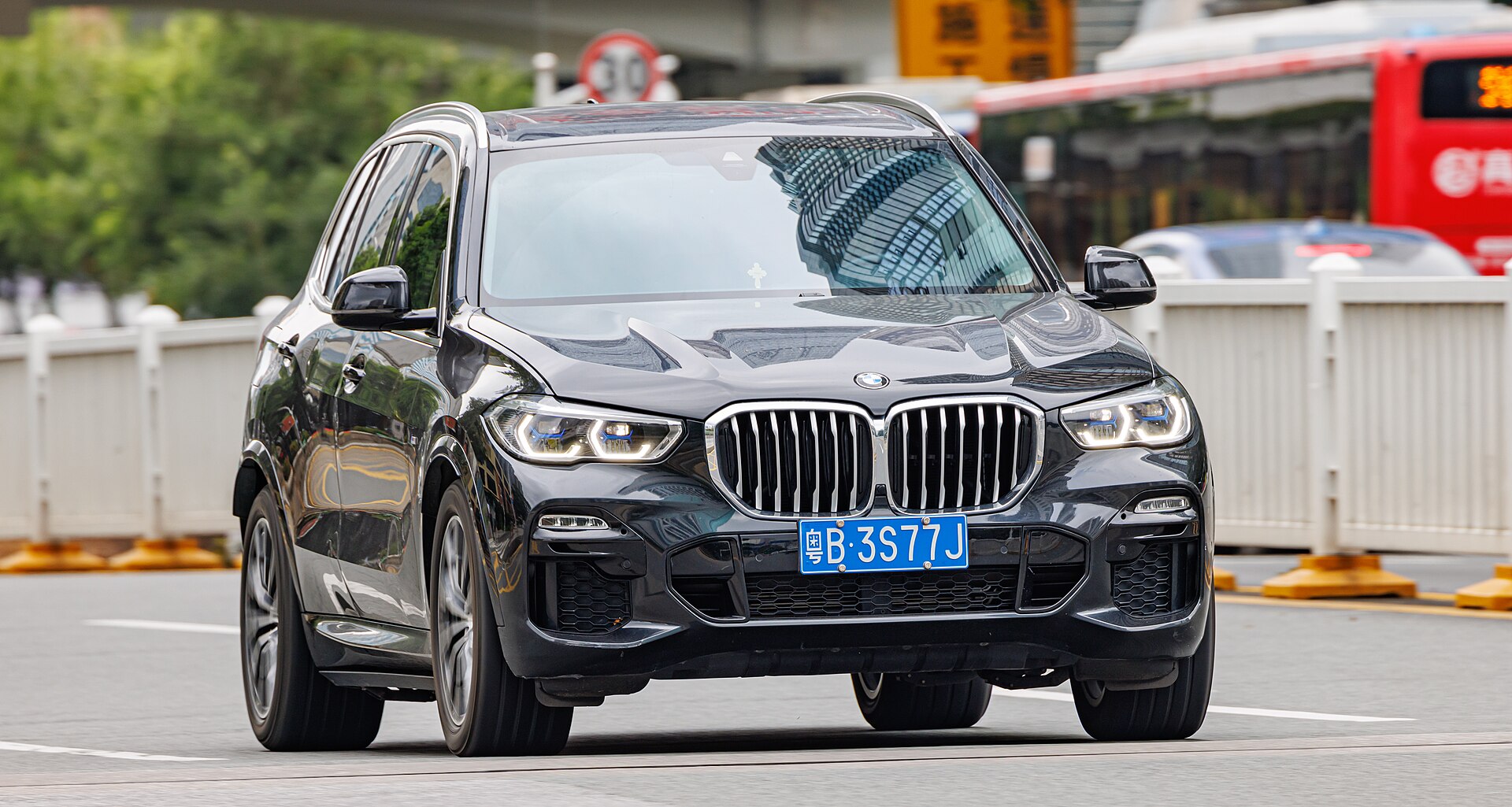 X5 G05 Sports Activity Vehicle in a real licensed photograph